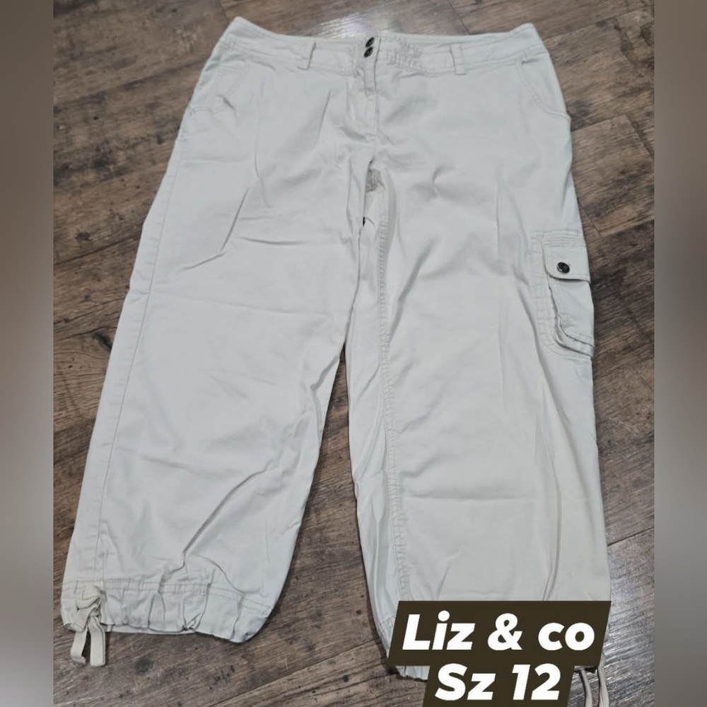 Liz Claiborne womens capris sz 12